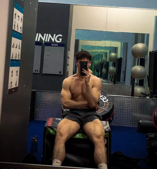 alone in the gym [m] 