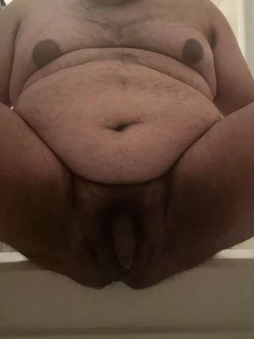 Any older pervs wanna take me