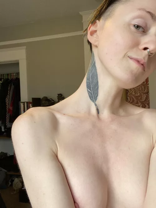 boi with the slightest nip slip. :)