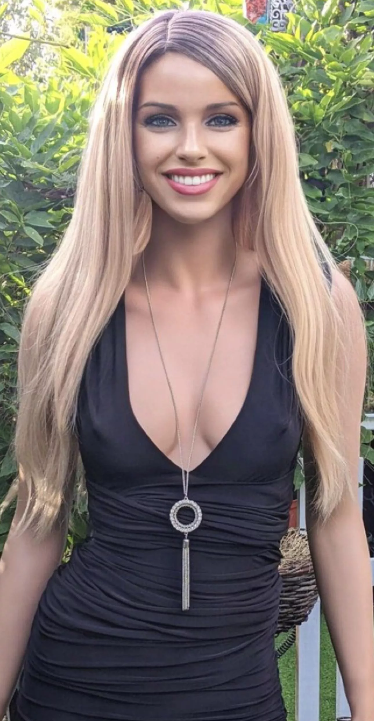 Can anyone ID this doll for me please? Desperate for one!