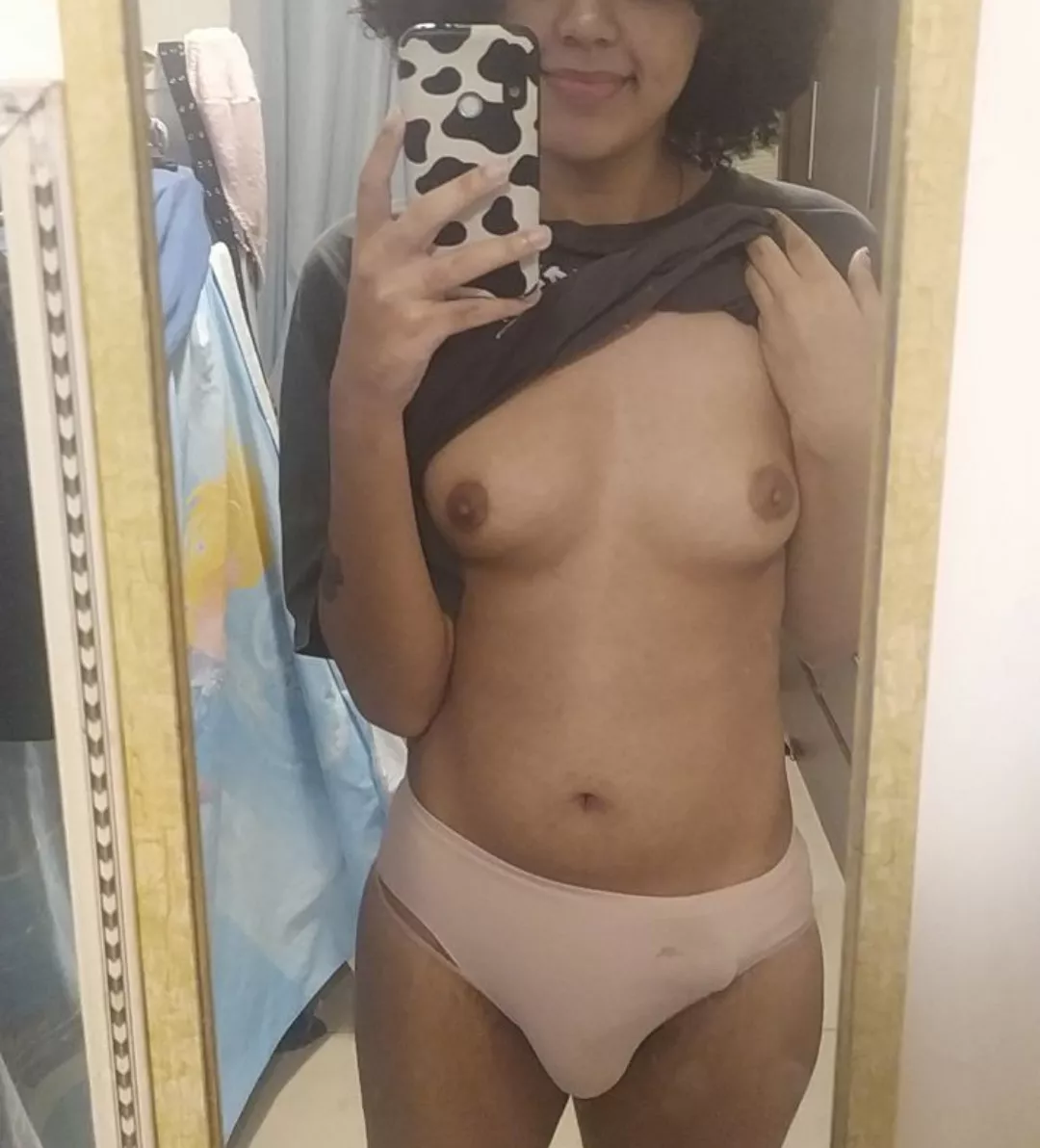 C-Can I post girl bulge here? >///<