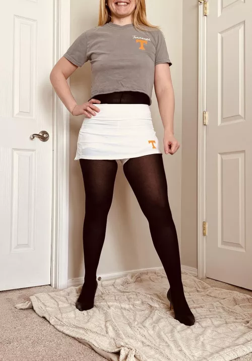 Cheering on the Vols Basketball [f]or a win today!