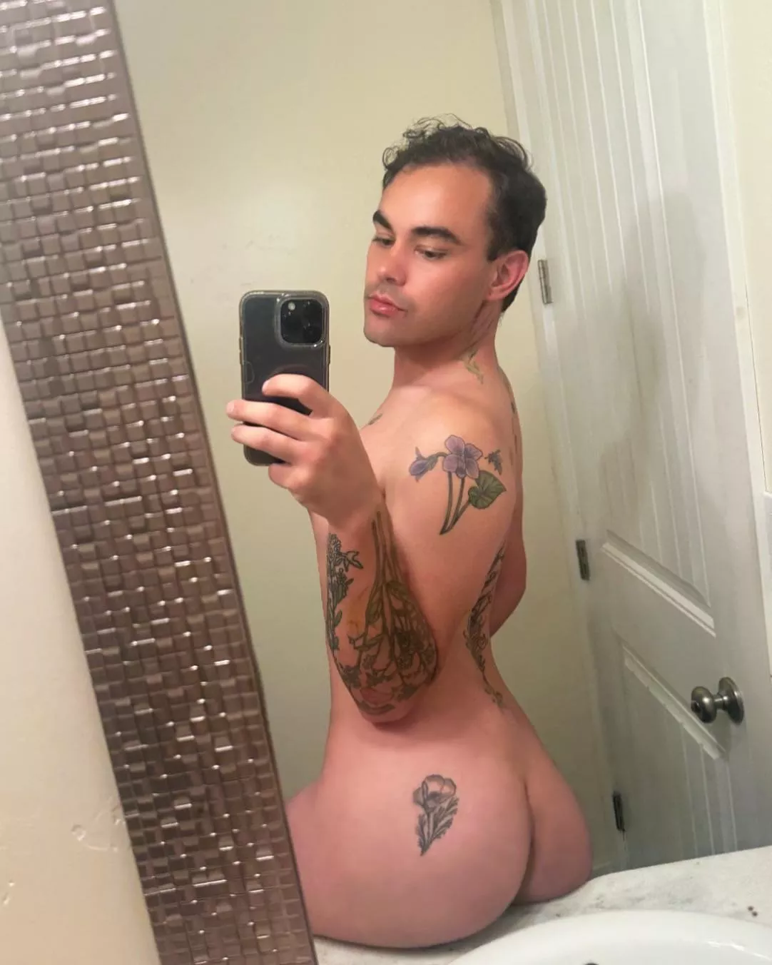 Daddies boy is back 😋