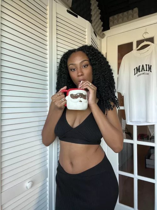 Do you like my black Santa mug…? :)