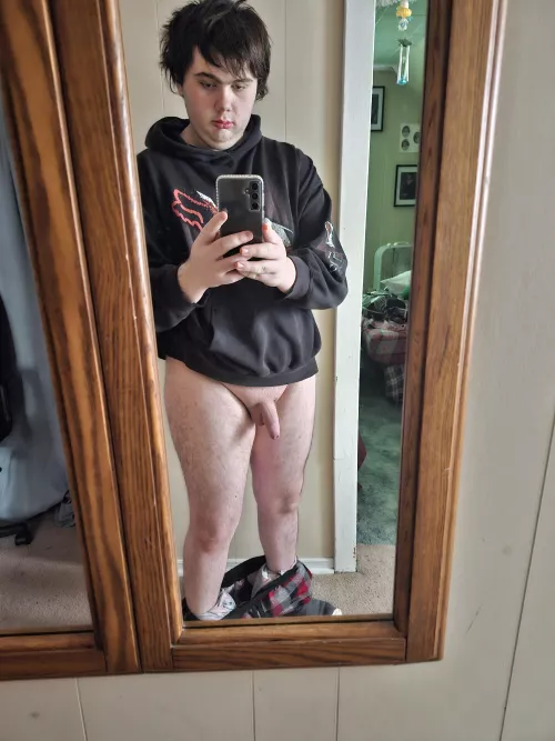 Does anyone like my 18y soft dick? I'm a little self conscious about it lol 