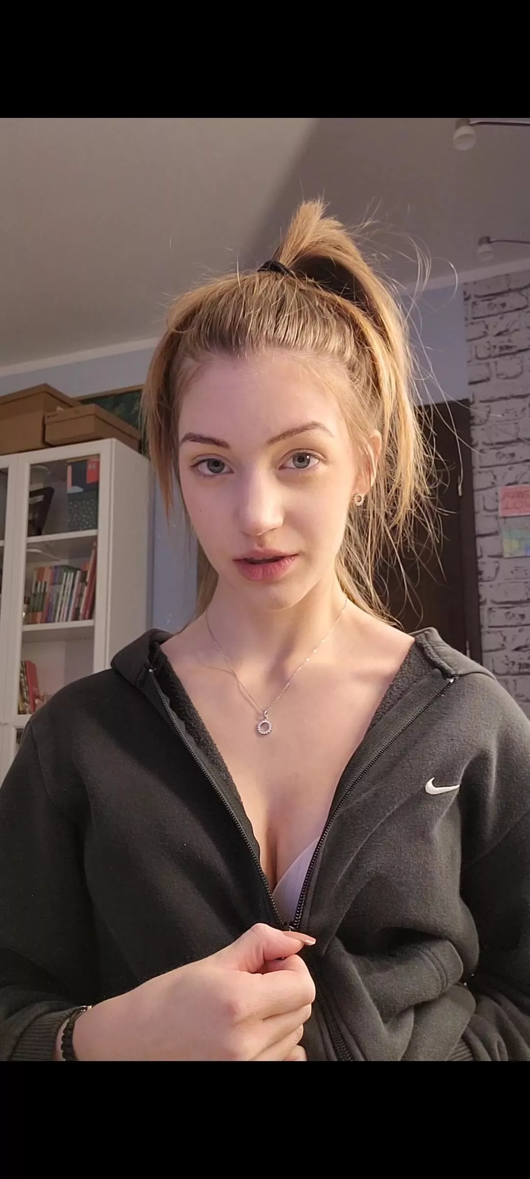 Does my new gym outfit make me look ugly?