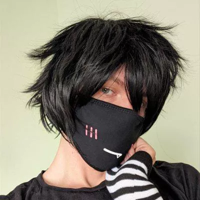 emo boy feels cute today~ 🖤