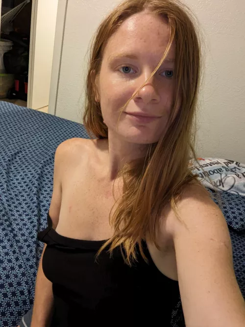 Every neighborhood needs a naughty redhead next door🌆 [F27]