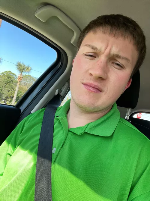 Finally off from work 🥵 time to go game all afternoon 😂