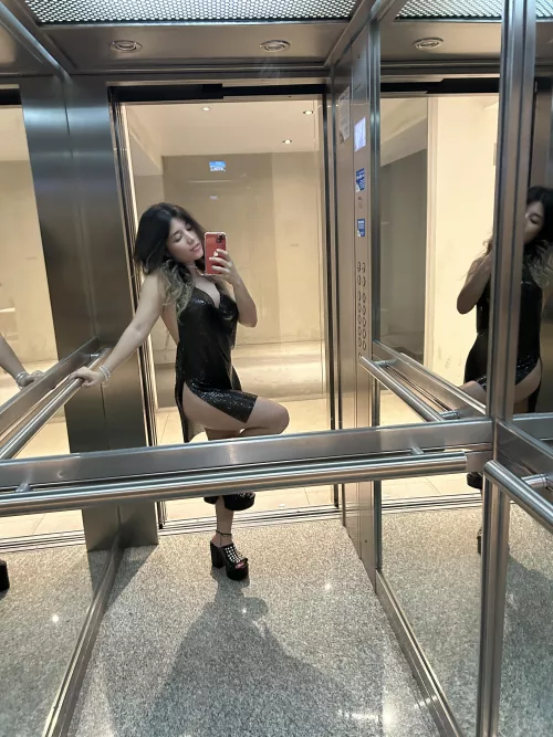 Going out with my tight little dress 😉