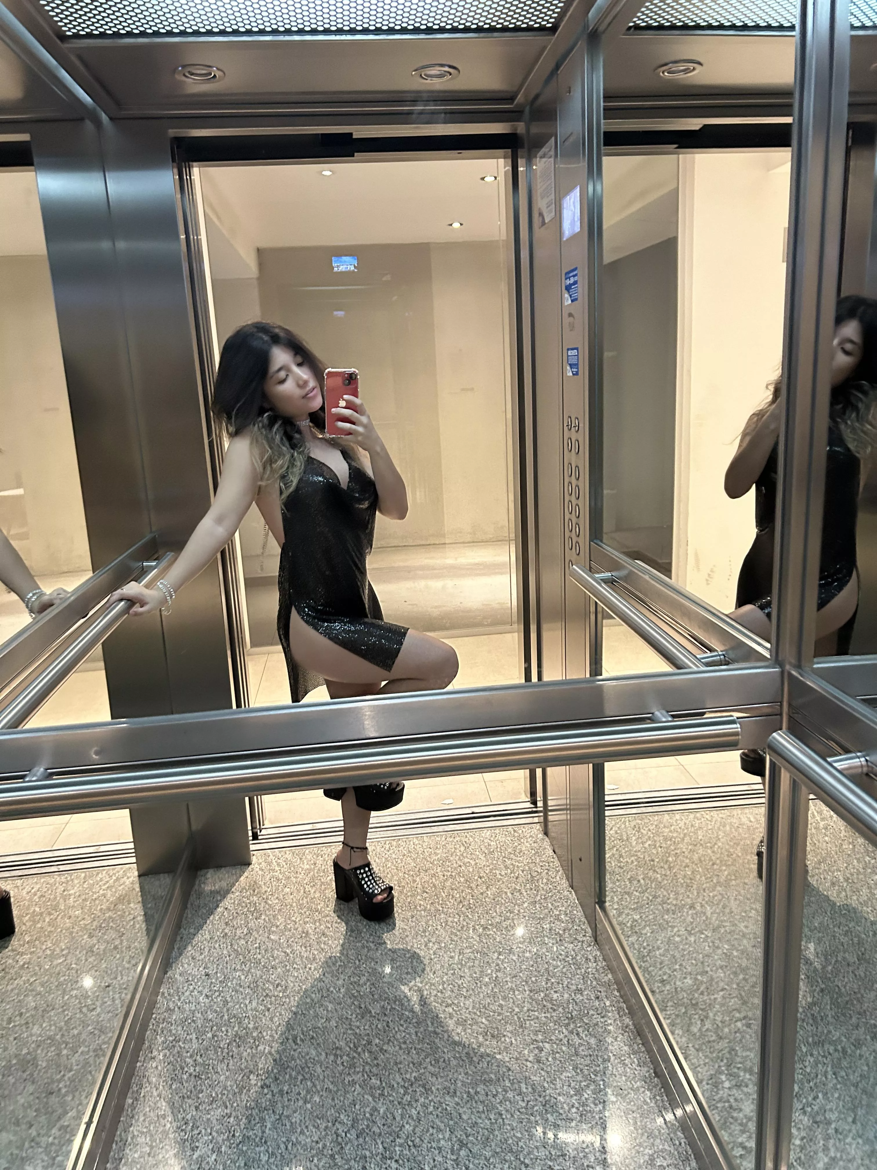 Going out with my tight little dress 😉