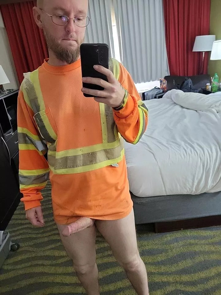 Hey ( 40 ) just got off work 