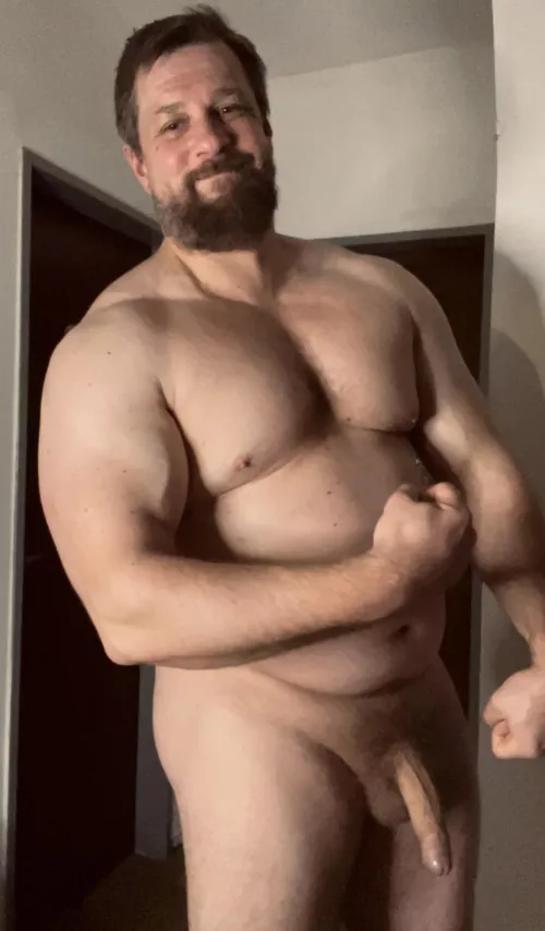 Hey man… want to measure my arm ?