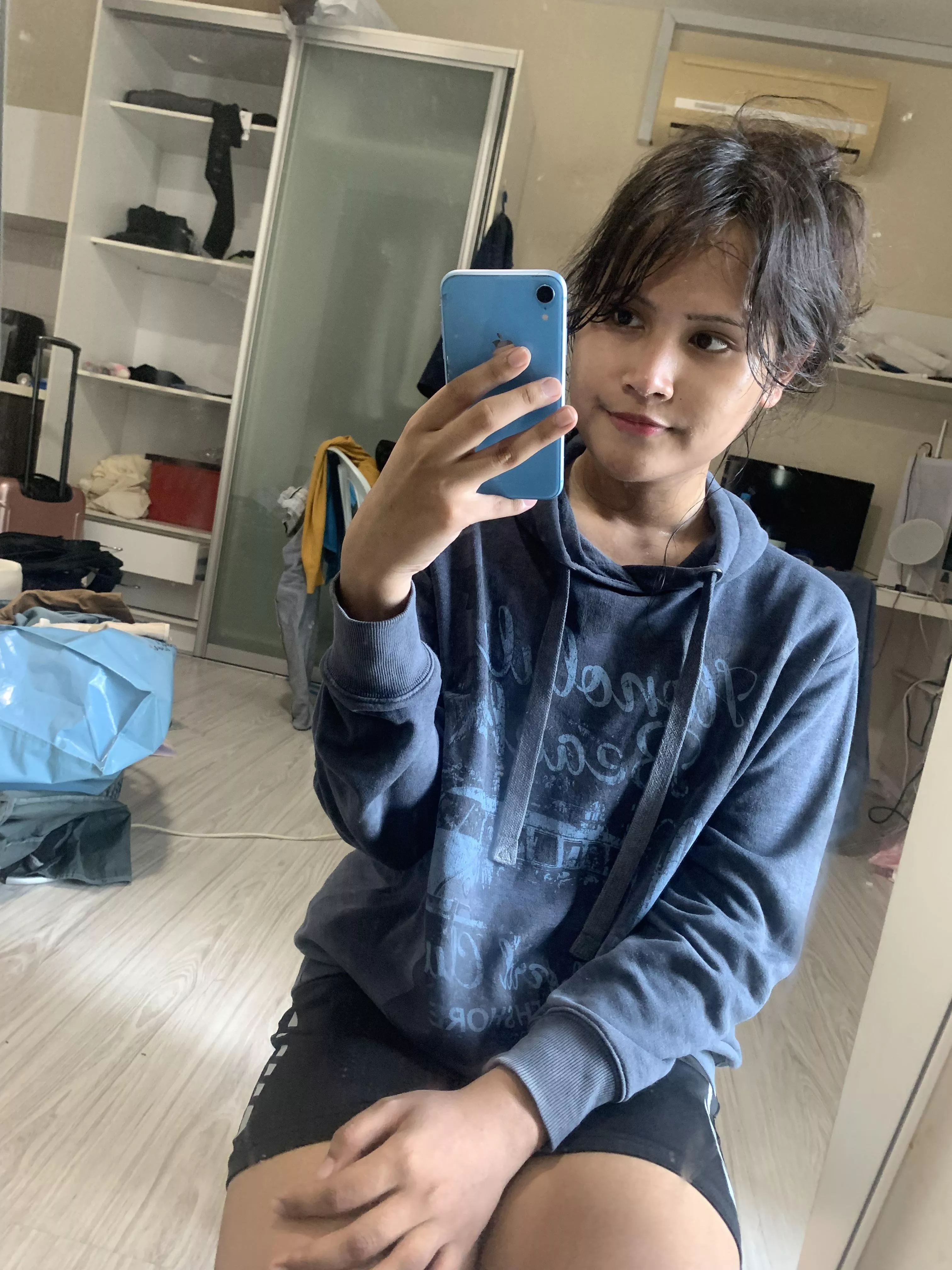 Hiii first time posting just me in my regular jogginng outfit