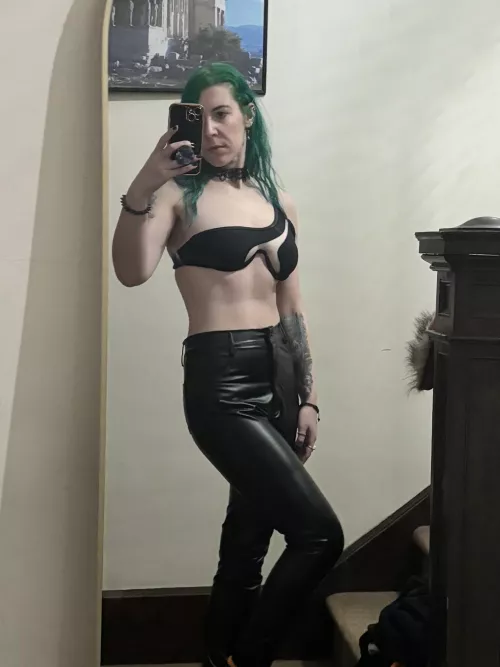 Hot in leather pants