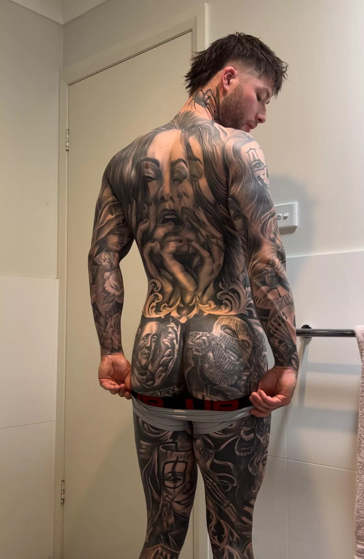 I hope no trans girls see this and dm me 👀