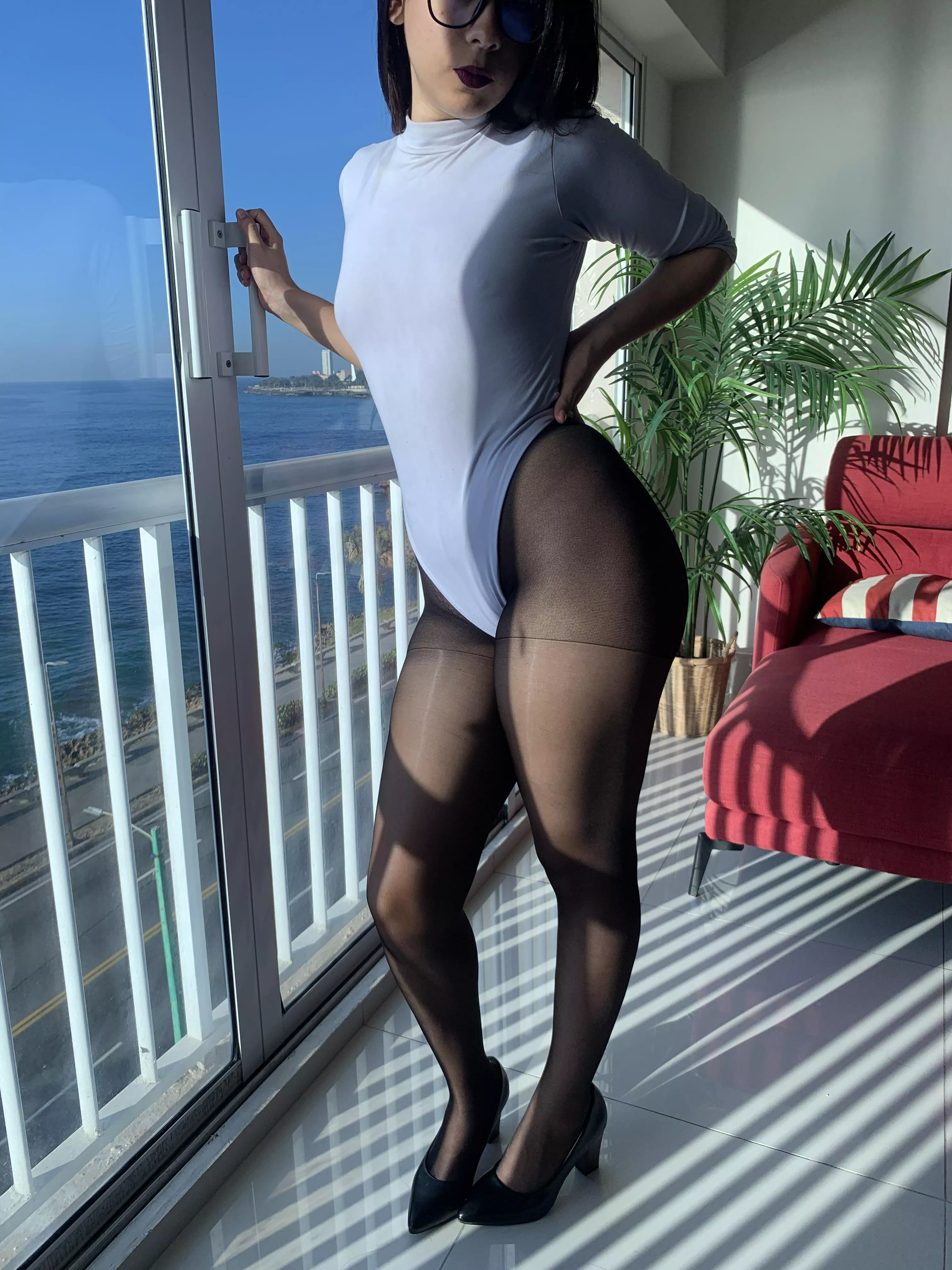 I love white bodysuits