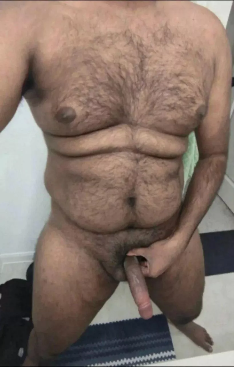 If chubby dadbods are your thing [M]