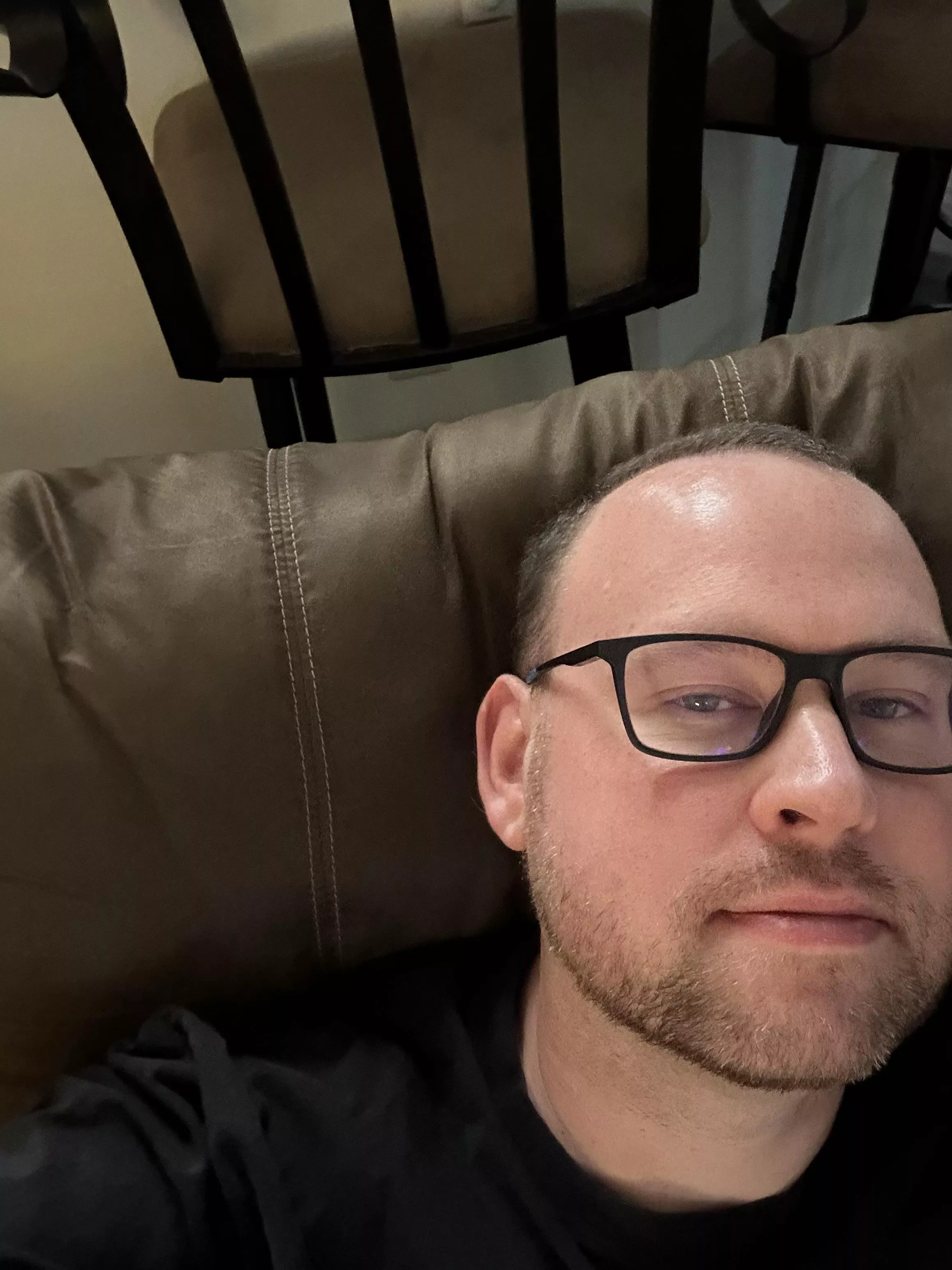 I’m not a selfie guy, but looking to make some new connections with great guys. Feel free to hit me up!