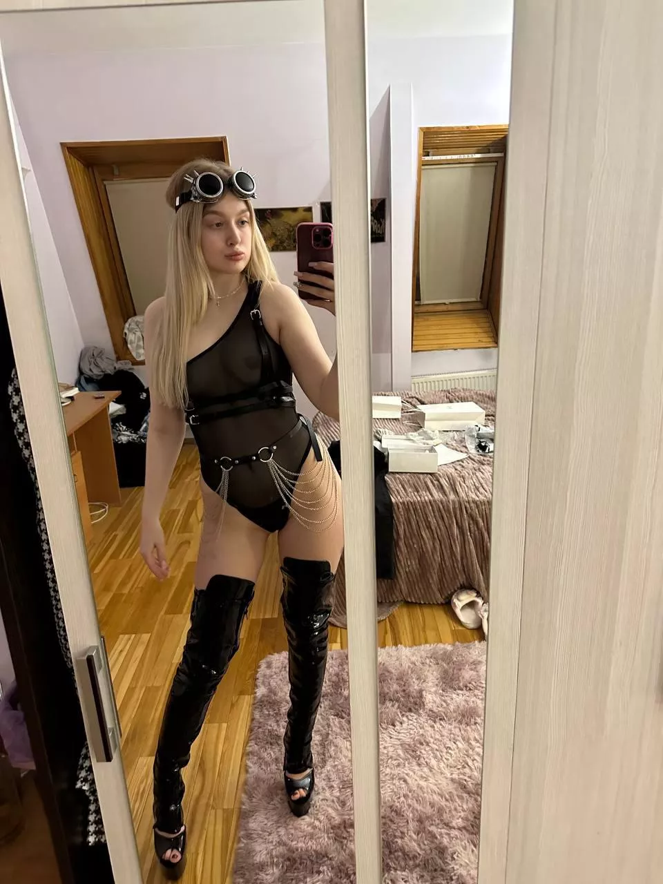 is it suit me? (flashing boobs costume hehe😈)