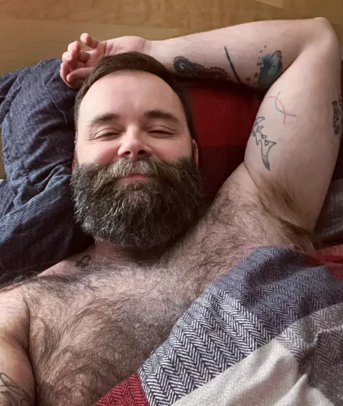 Just a dad bear (43) looking for a cuddle buddy