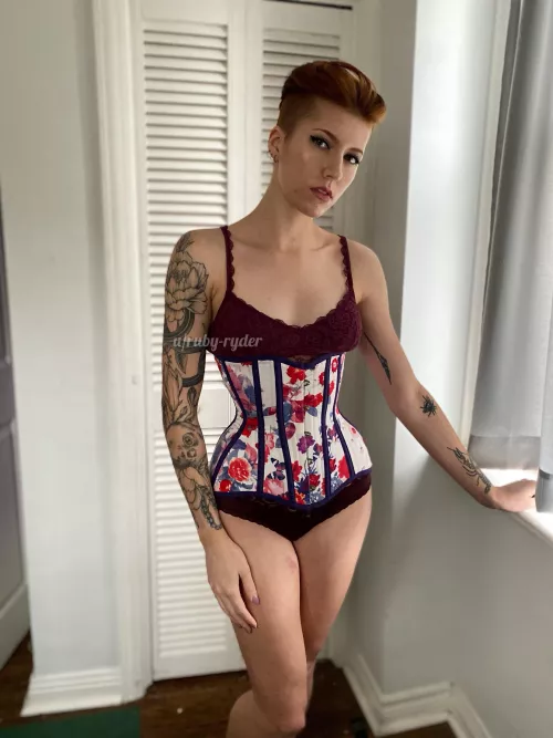 Just a redhead hoping to make your Saturday a bit spicier