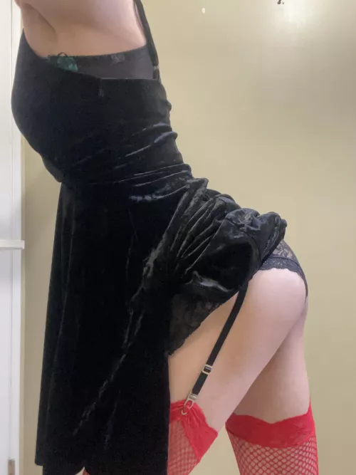 Lift my dress in public and fuck me .. anywhere