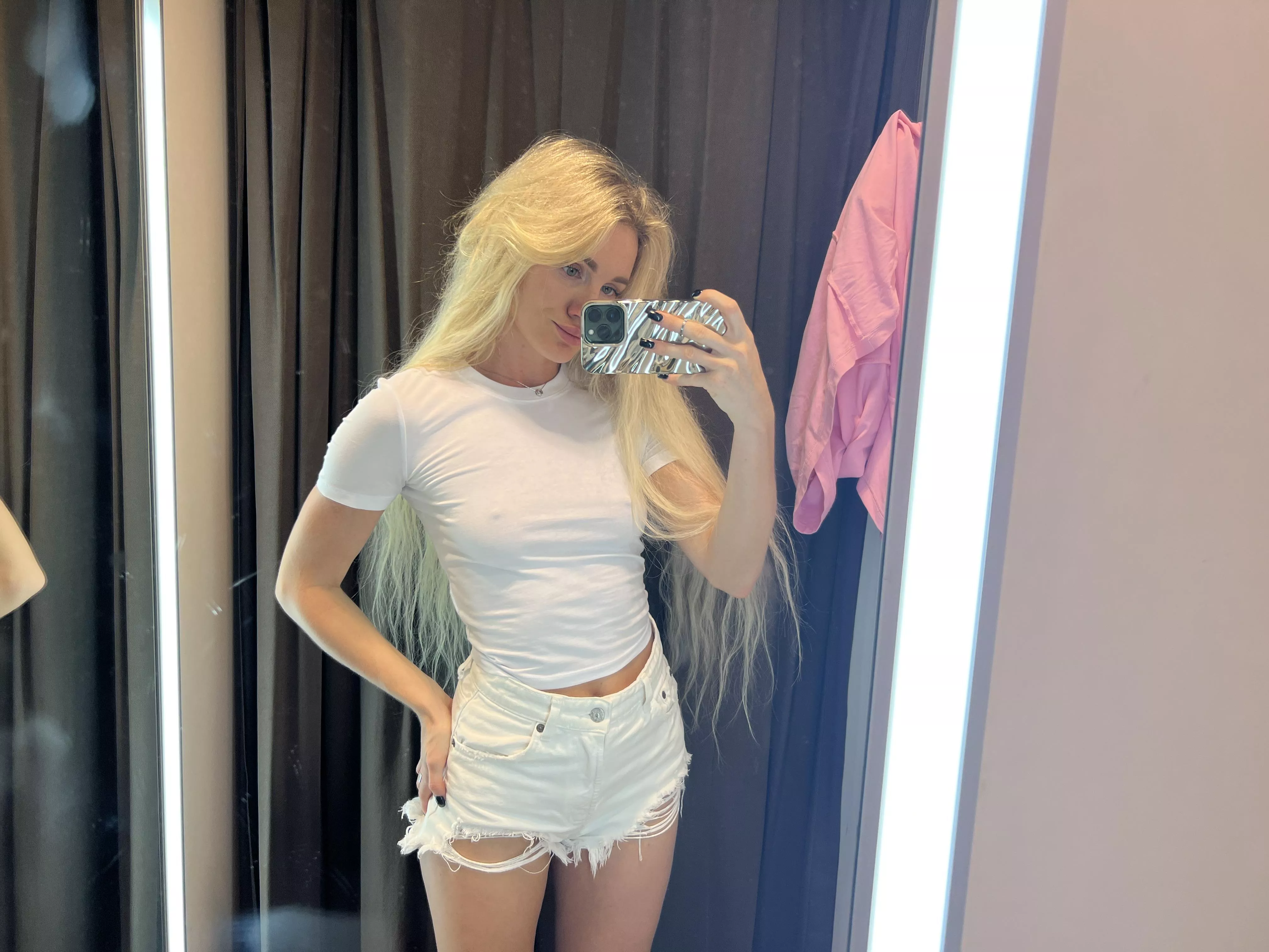 my naughty selfie from the changing room😈