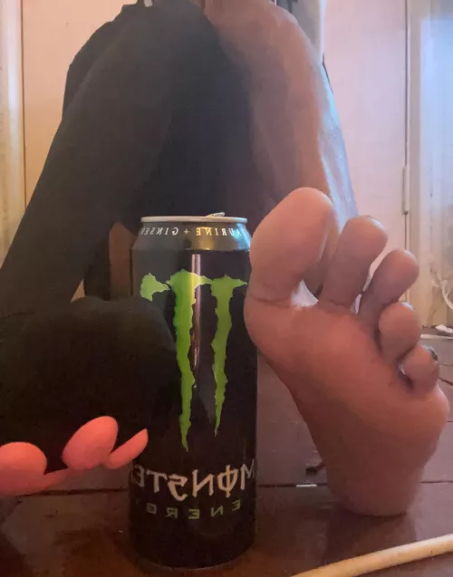 need something other than this monster between my feet :3