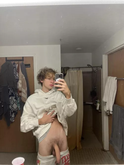 Picture me next to your bf