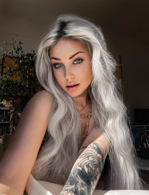 playful slut needs more than kisses