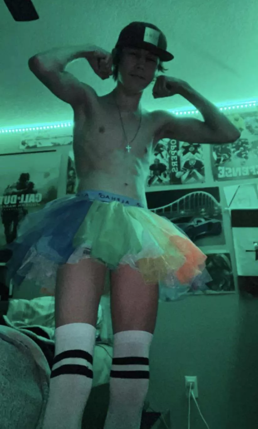 please degrade me hmu with the meanest and most depraved thing you can think of 18