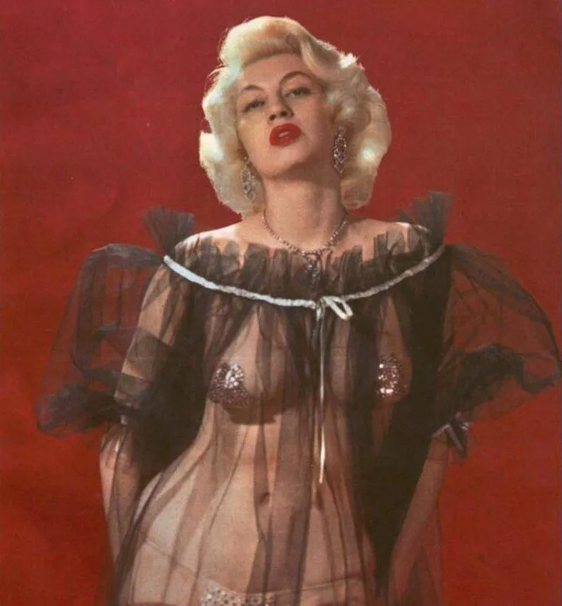 Showgirl Lily Ayres [1958]