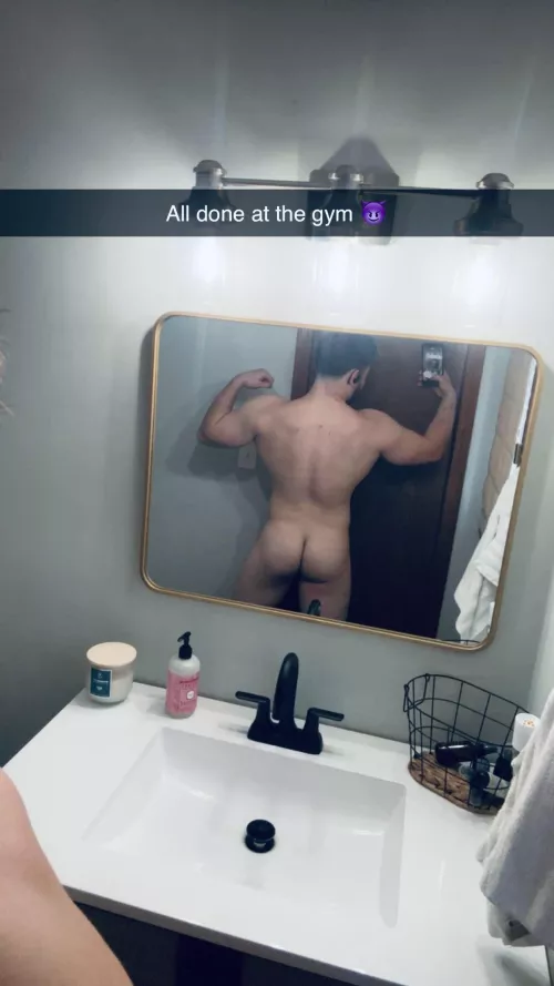 Taking applications for a twink/twunk boyfriend 🥵