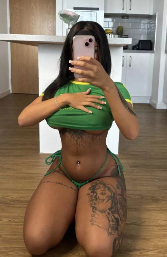 tatted girls are the best girls