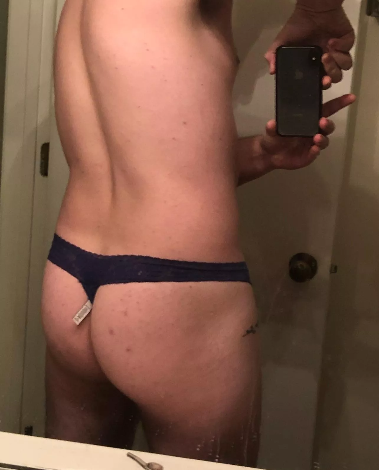 Want some trading friends 🥵 virgin hole here