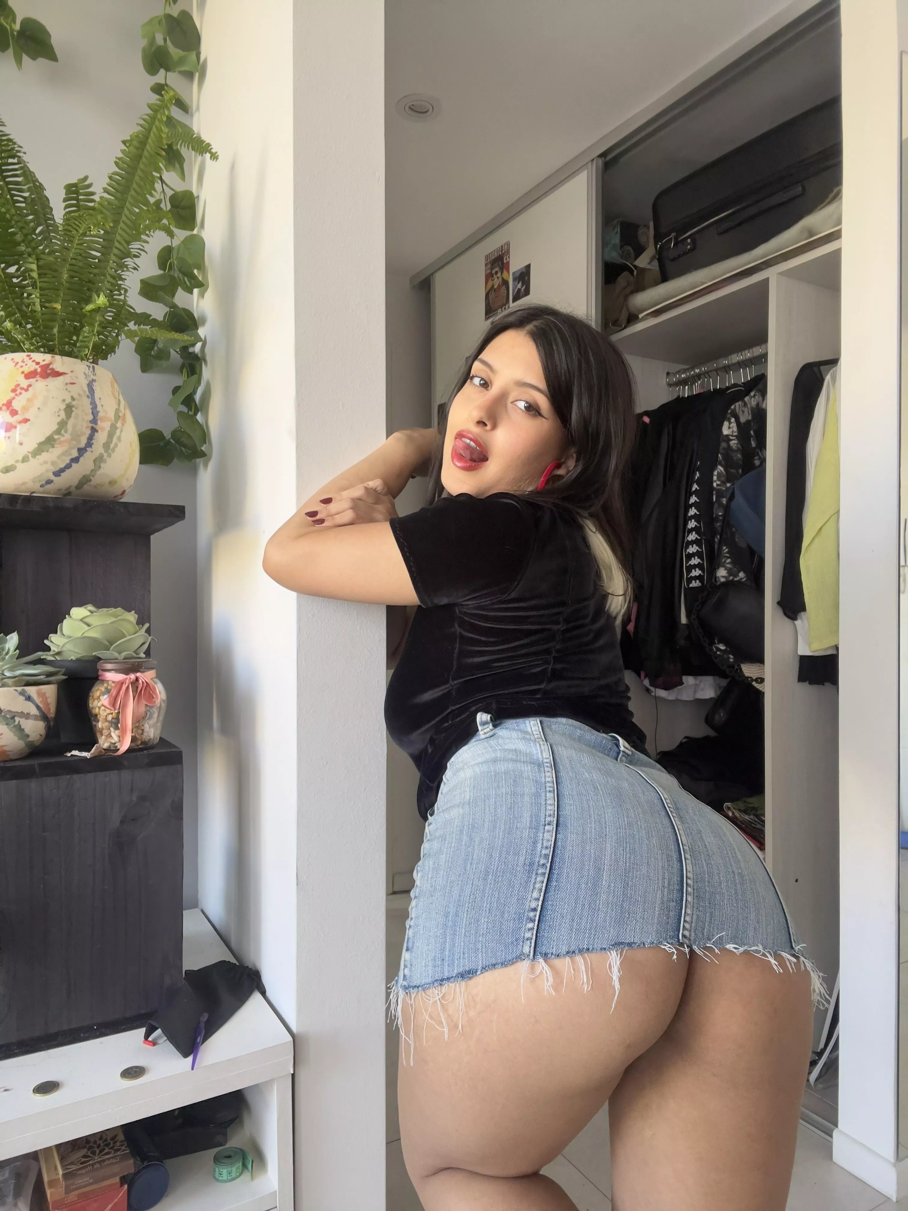 will you bend me over and eat it or just get straight to fucking?