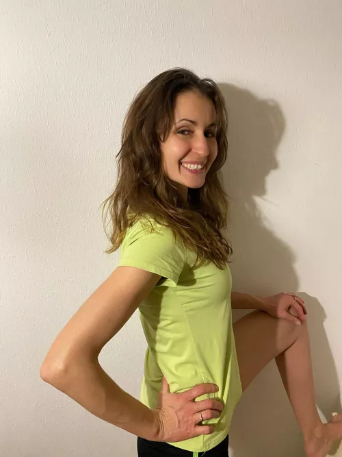 You like it when I stick my leg out like that. And this is just the beginning.