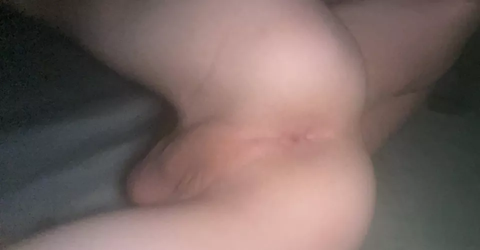 18 cute femboy need muscle tops and monster cock to wreck my pussy ;) femboypussyx