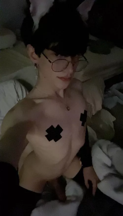20 femboy selling nudes and sextape