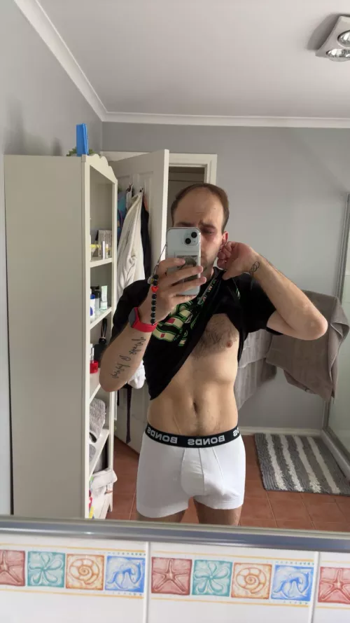 [24] I love this mirror? How bout you guys?