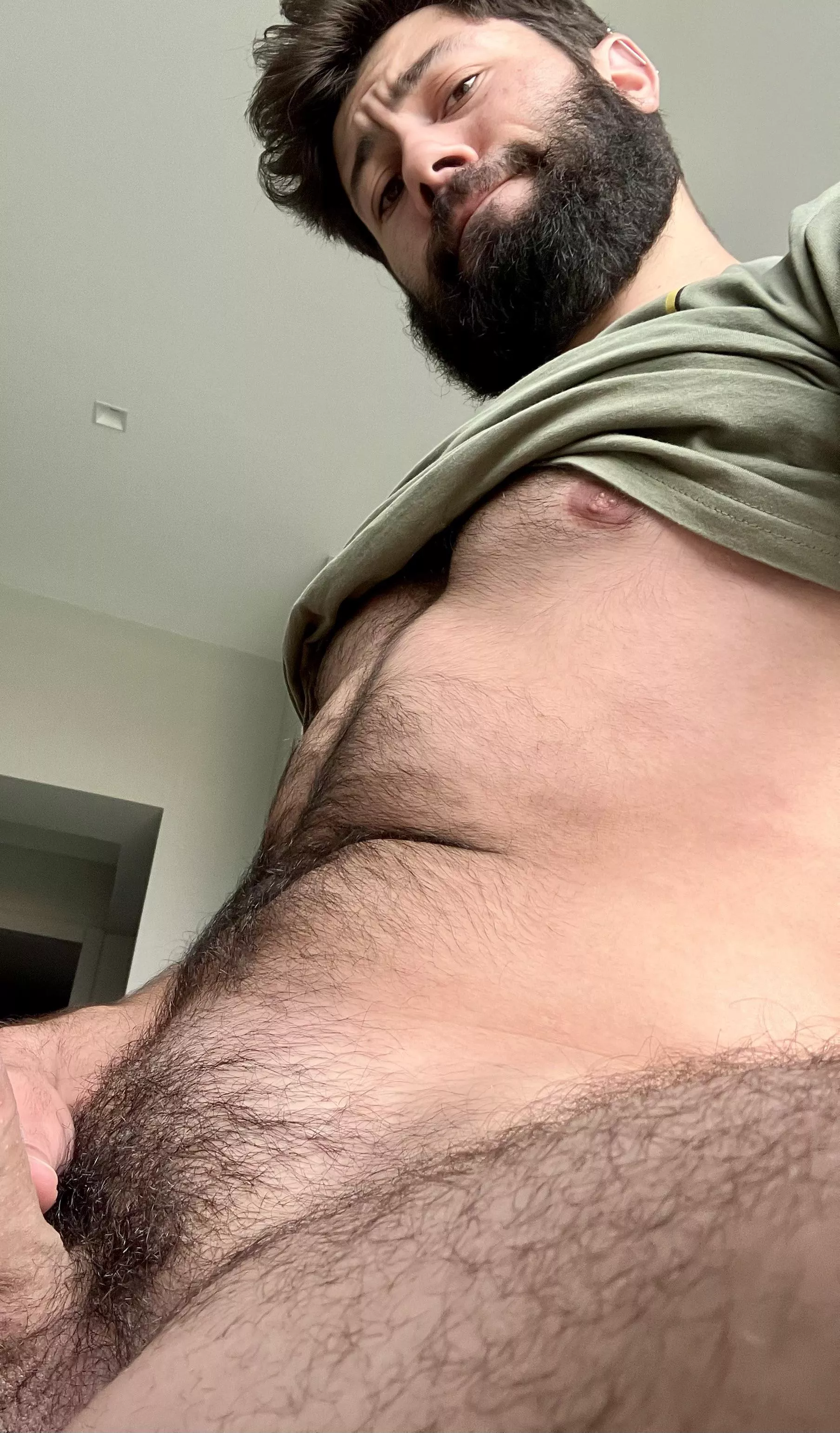 [26] Here’s some under boob⚡️