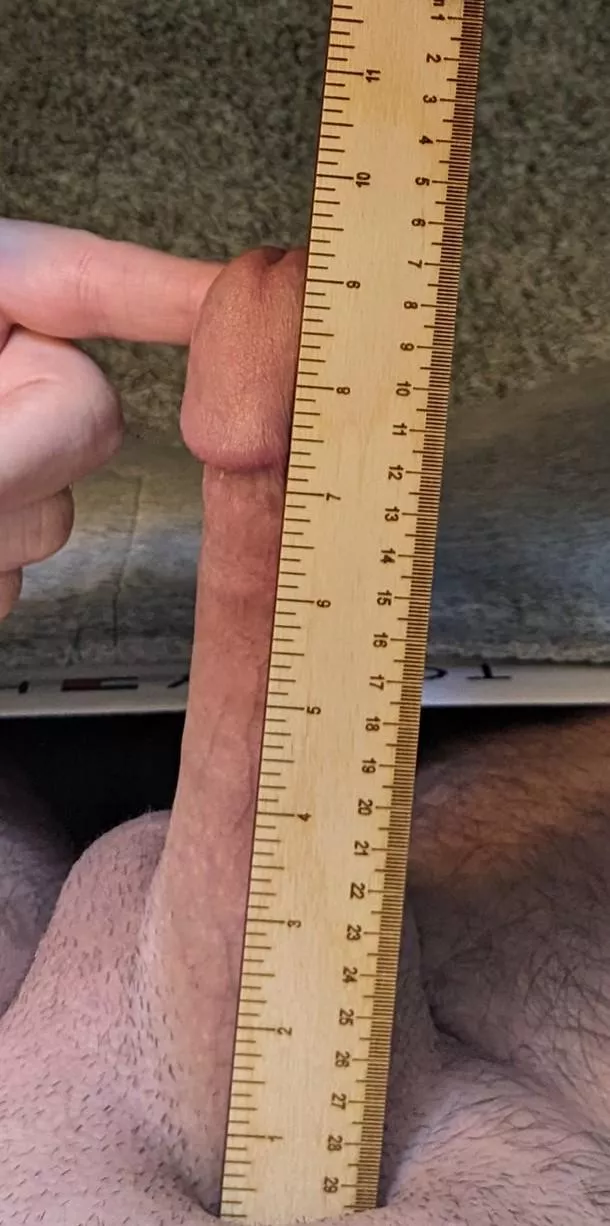 6'5 with a proportionately sized package 