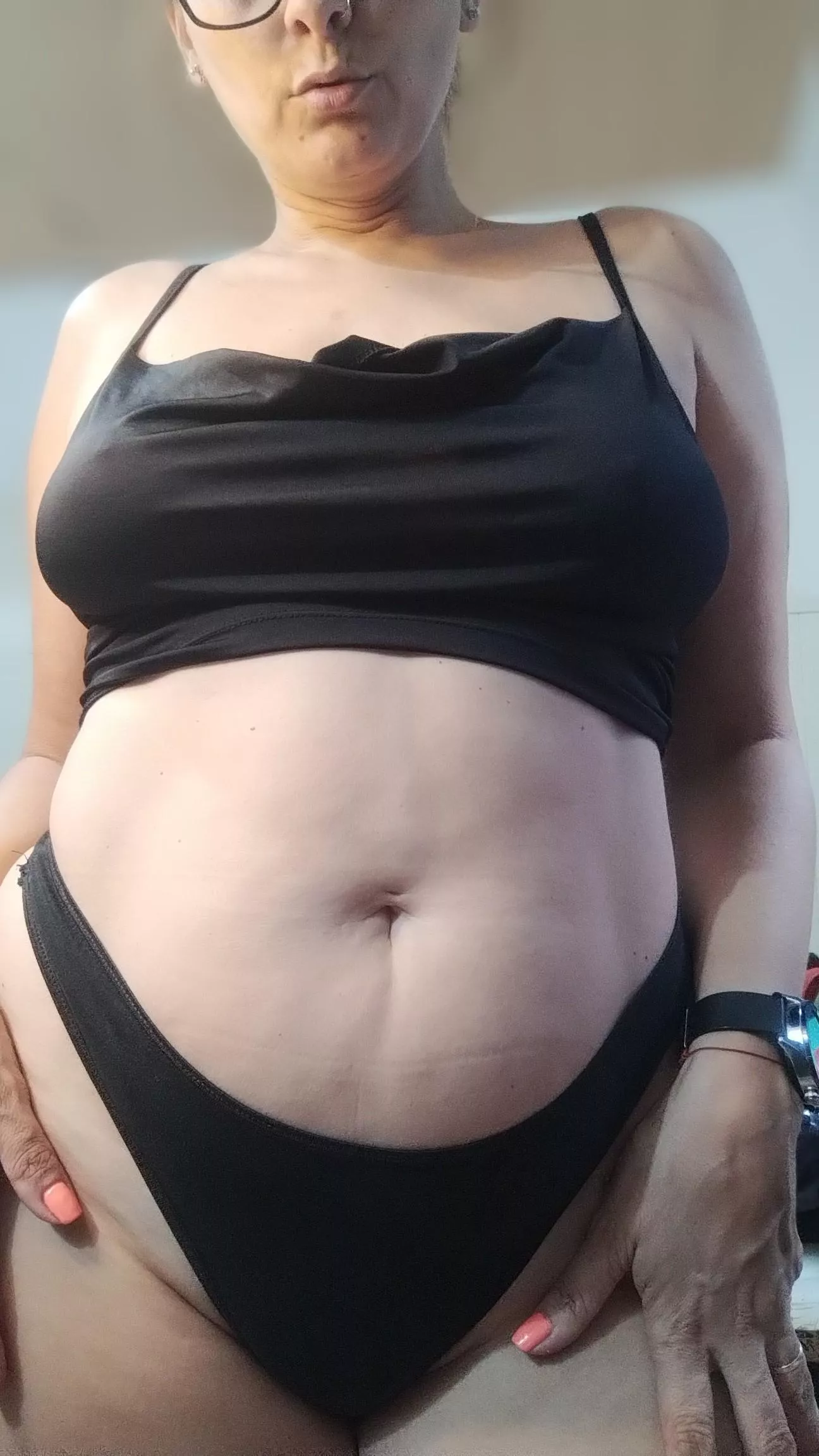 An amateur mother girl