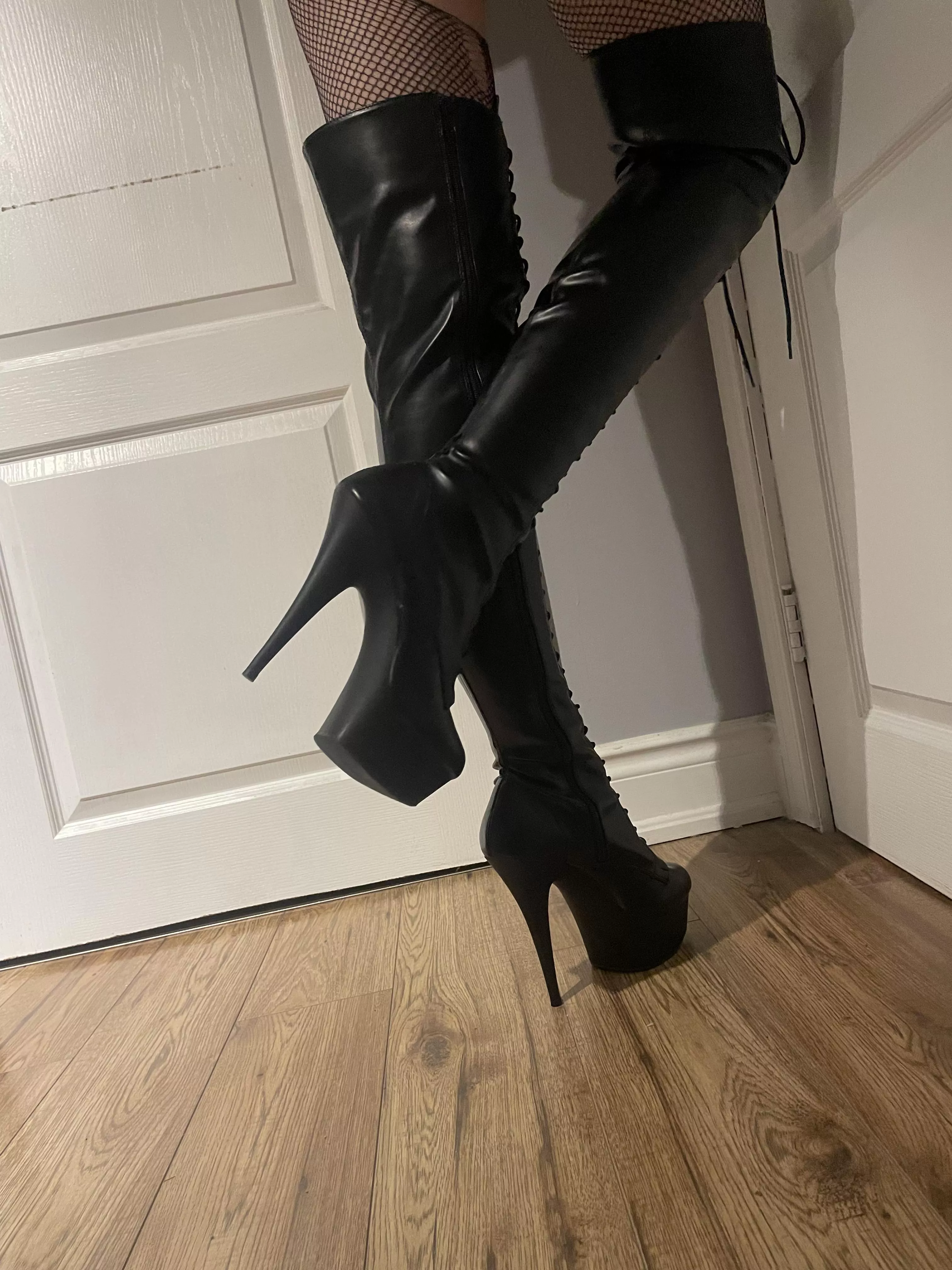 Any boot lovers in here?