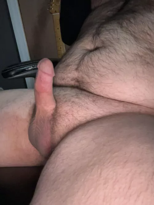 Any women into big hairy dudes?