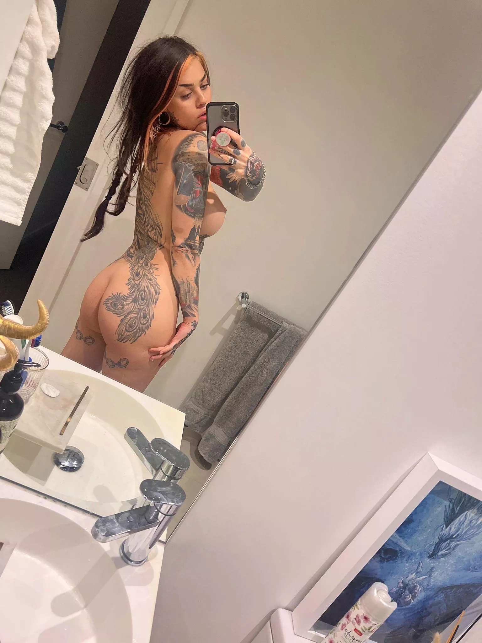 Clothes optional in my milfy house