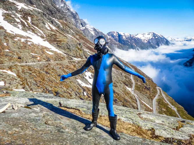 Feeling free as a flying drone on #gasmaskmonday 🤖✈️🕊️