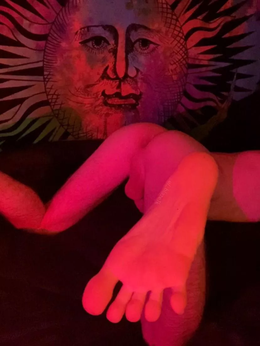 feet first or ass first?