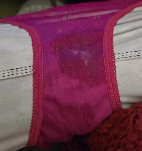 FWB showed me her wet panties and she wants me to show you 